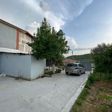 Jay's House Vlore